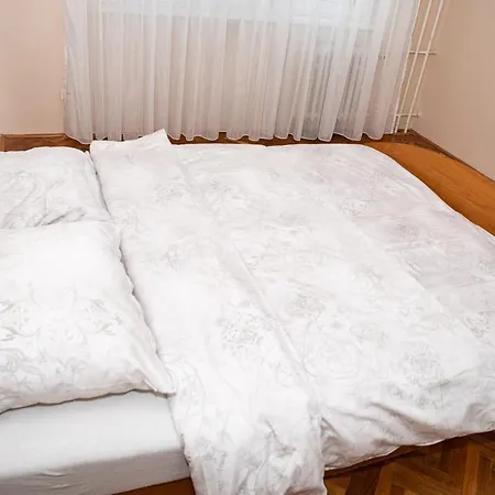 Lovely One Bedroom Apartment Nove Zamky Exterior photo