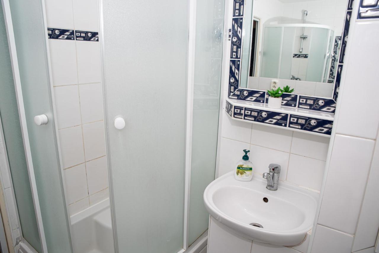 Lovely One Bedroom Apartament Nové Zámky