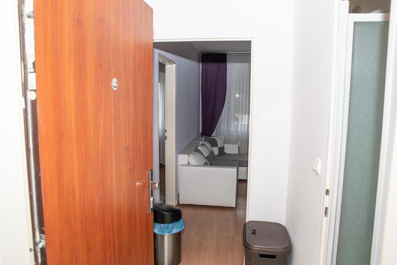 Lovely One Bedroom Nové Zámky